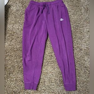 Nike Joggers - M